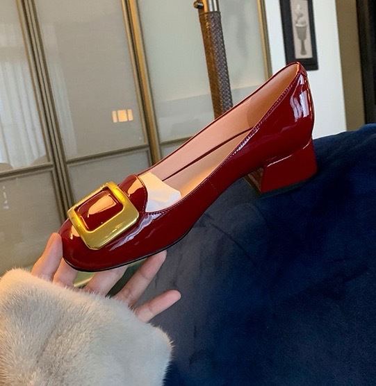 Red (heel height 4cm) ready stock