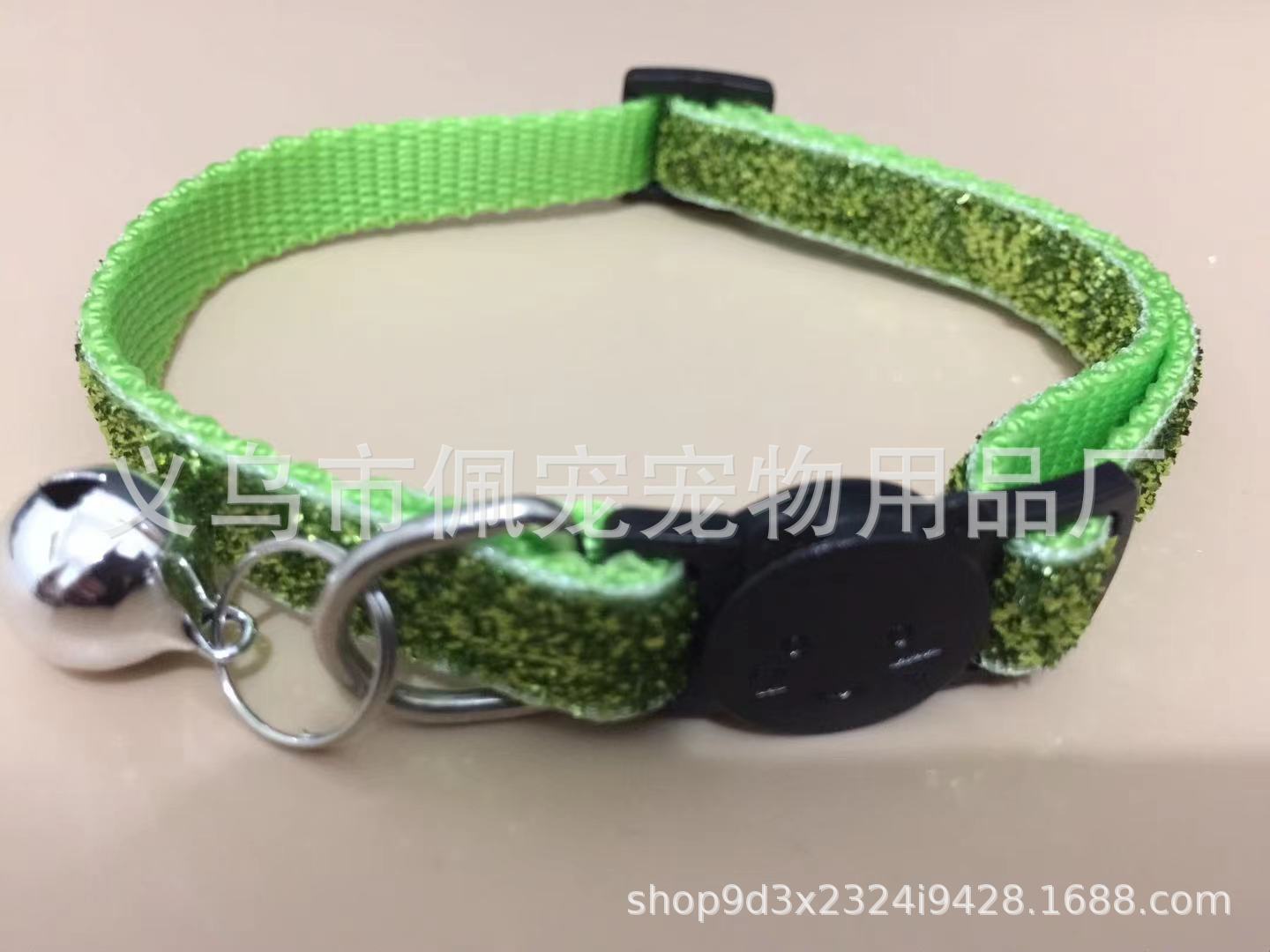 Collar de gato para mascotas con campana Collar de cara de gato con hebilla de seguridad Anillo de gato Collar de vellón de cebolleta Cadena linda