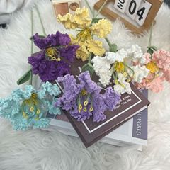 手作りのウールで編んだ永遠の花束完成品、紫の花、かぎ針編みのホリデーニットフラワー、卸売ギフトアジサイ