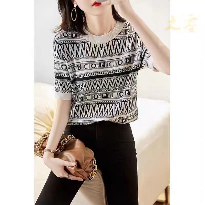 2025 Summer Zyn462085Ag Interesting and Fashionable Eye-Catching Letter Lyocell Short-Sleeved Knitwear T-Shirt Top for Women