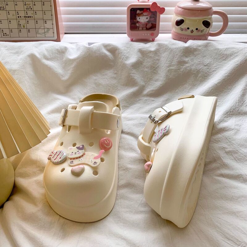 Cartoon Cute Cat Clogs for Women, 2026 New Summer Style, Super Stylish Closed-Toe Sandals, Thick-Soled Half-Slippers