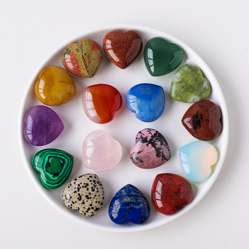 Natural Crystal 3CM Love Stone Polished Crystal Crafts Heart-shaped Semi-precious Stone Play Pendant Decorative Ornaments