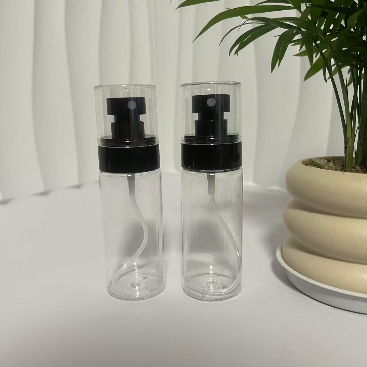 现货60/80/100/120ml化妆品喷雾瓶 按压式补水保湿瓶 高级定妆瓶