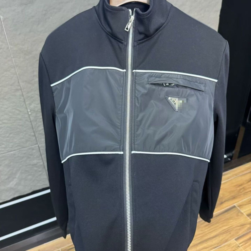 Versatile and stylish new spring/autumn triangle solid color zip-up trendy brand couple's stand-up collar jacket for men and women, casual letter print wholesale Versatile and stylish new spring/autumn triangle solid color zip-up trendy brand couple's stand-up collar jacket for men and women, casual letter print wholesale