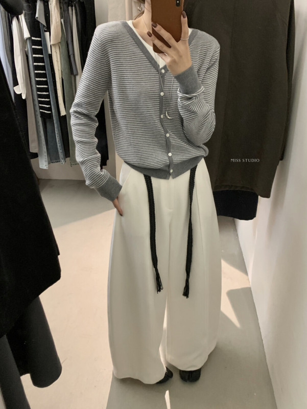 【MISS密思家】加厚斜纹肌理百搭弯刀裤休闲裤(配编织皮带)W696|undefined
