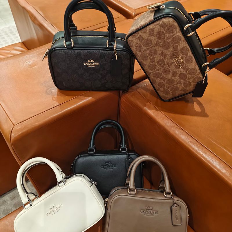 Koujia's New Satchel18 High-Quality Small Bowling Camera Bag Leather Handbag Mini Crossbody Bag for Women Koujia's New Satchel18 High-Quality Small Bowling Camera Bag Leather Handbag Mini Crossbody Bag for Women