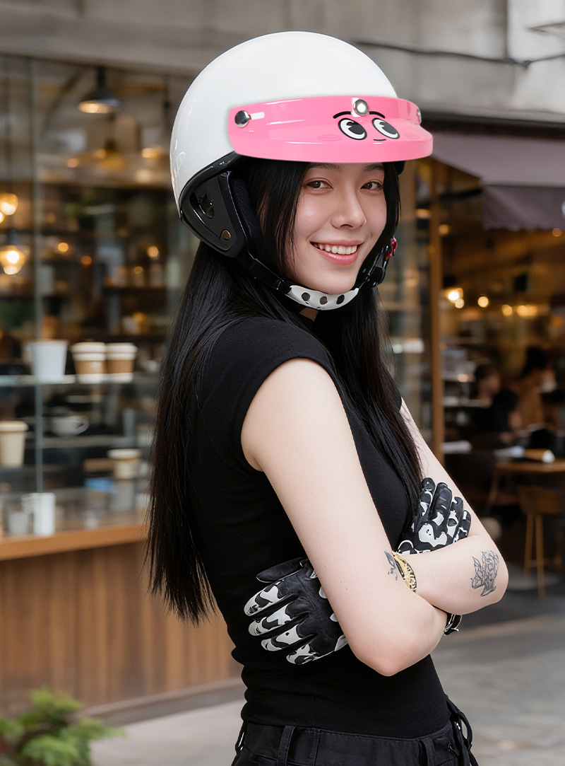 Cute Retro Helmet with Brim, Three-Button Style, Fashionable and Adorable, Universal Helmet Accessory, Small Helmet Body for Motorcycles