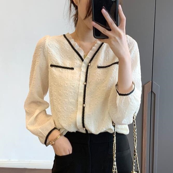 2026 Spring and Autumn New Style Slimming Lace V-Neck Intellectual Elegant Sweet Long-Sleeved Shirt for Women 2026 Spring and Autumn New Style Slimming Lace V-Neck Intellectual Elegant Sweet Long-Sleeved Shirt for Women