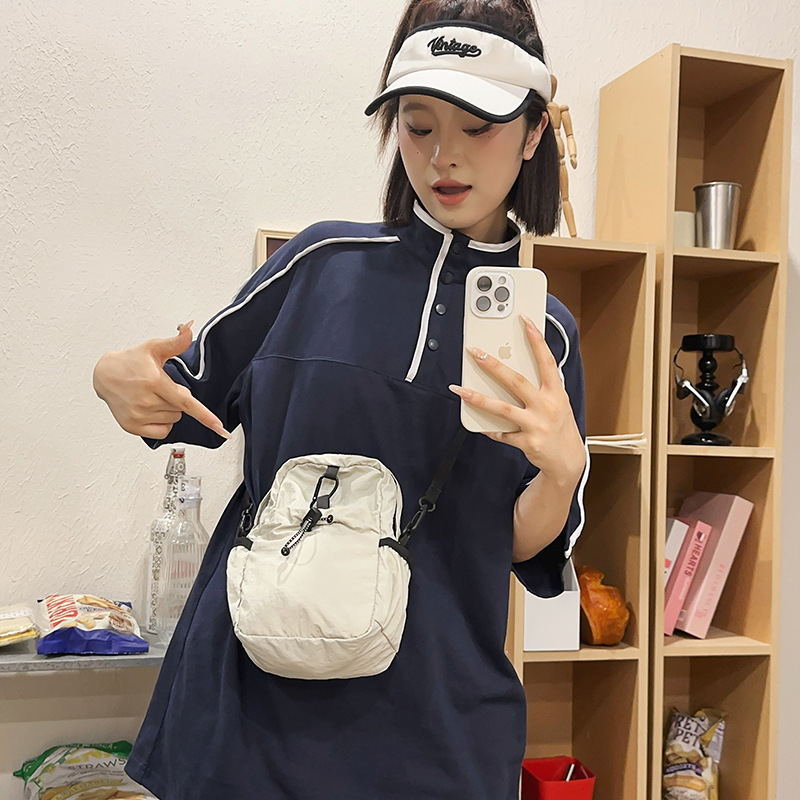 Solid-color nylon fabric bag for women, Spring 2025 new niche waist bag, ins casual pleated phone bag, crossbody bag for women undefined