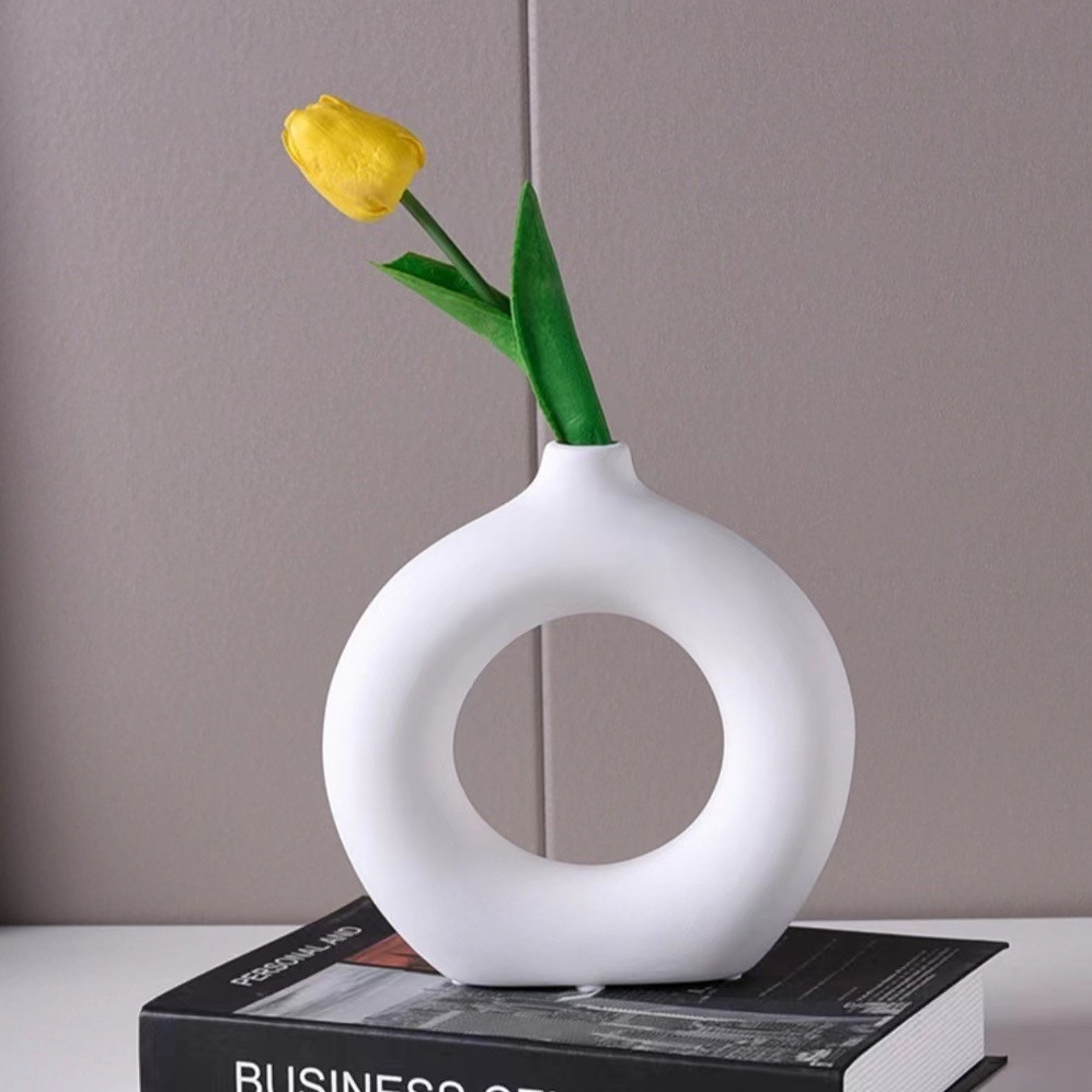 跨境创意新款甜甜圈树脂花瓶轻奢北欧风客厅家居摆件个性插花瓶