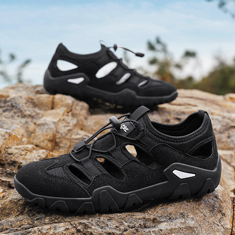 Sandalias para hombres de verano nuevos zapatos deportivos respirables huecos para hombres con suela suave y cómodos zapatos de playa al aire libre para hombres