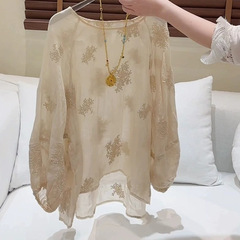 レトロな文学デザインのニッチな女性用ルーズシャツ、ファッショナブルなレイジースタイル、スリムで多用途な刺繍入りラウンドネックシャツ、トレンディです。
