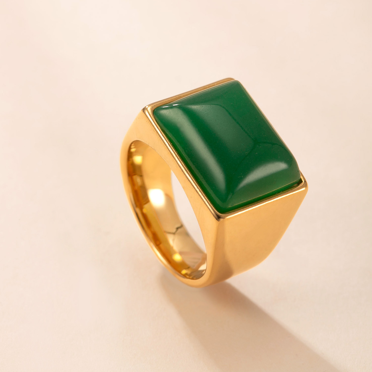 Anillo de acero de titanio transfronterizo europeo y americano de lujo ligero estilo palacio fundición cuadrado anillo de piedra natural joyería femenina de acero inoxidable