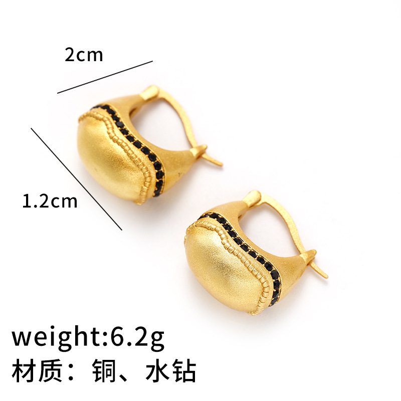 Cristal transfronterizo retro alta sensación latón chapado en oro goteo diseño de pendientes de diamante de estilo de moda