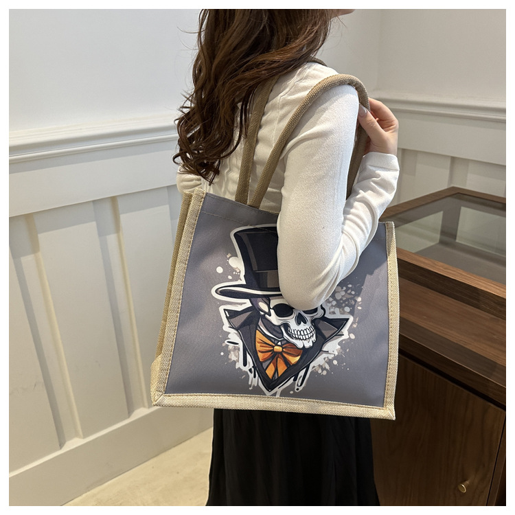 New fashionable skull canvas bag, women's large-capacity tote bag, single-shoulder bag for classes, 2024 fashionable tote bag undefined