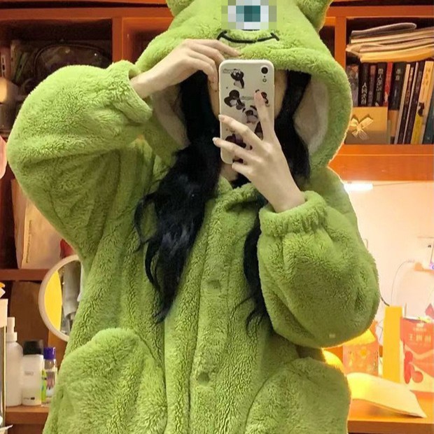 귀여운 큰 눈의 산호 양털 나이트 가운 여성의 가을과 겨울 긴 기모 두꺼운 따뜻한 후드 아우터 파자마 홈 의류