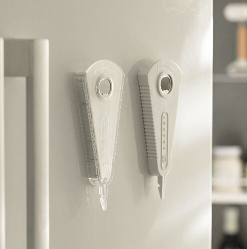 Easy Bottle Opener Can Opener Dorm Canned Beer Can Opener Multi-functional Refrigerator Magnet Beer Opener