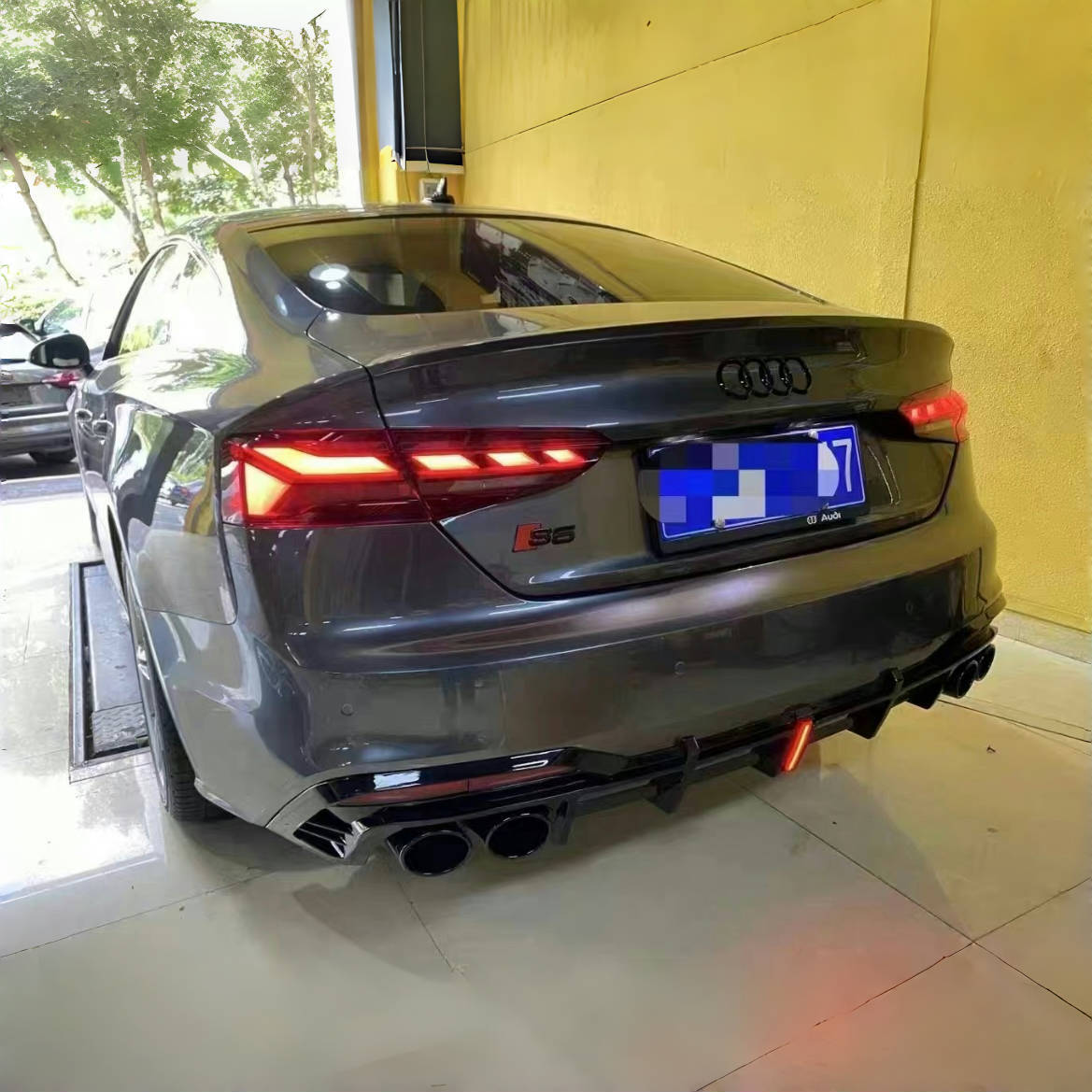 Suitable for 21-25 Audi A5S5 with Lighted Rear Lip, Four Tail Pipes, Vertical Light Rear Lip, Rear Surround, Sports Sline
