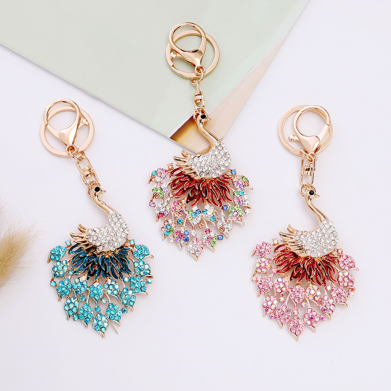 Amazon creative Net red alloy pendant Peacock metal keychain wholesale Southeast Asia small gift manufacturers