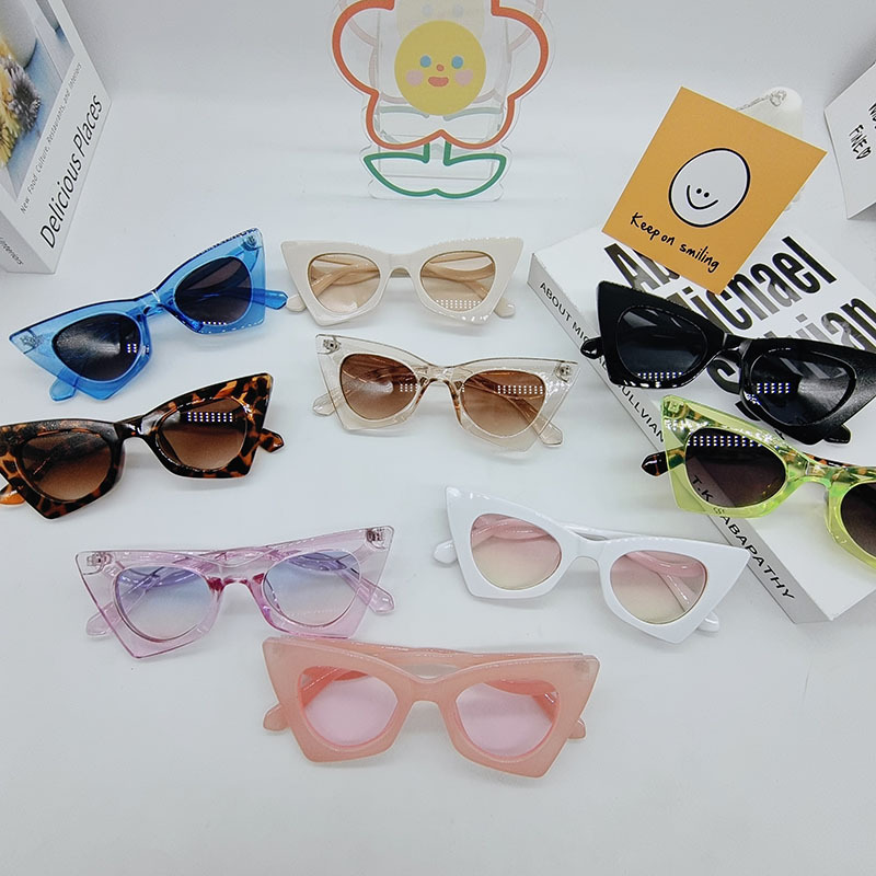 cat eye wave leg sunglasses retro ocean film sunglasses fashion triangle sunglassespicture1