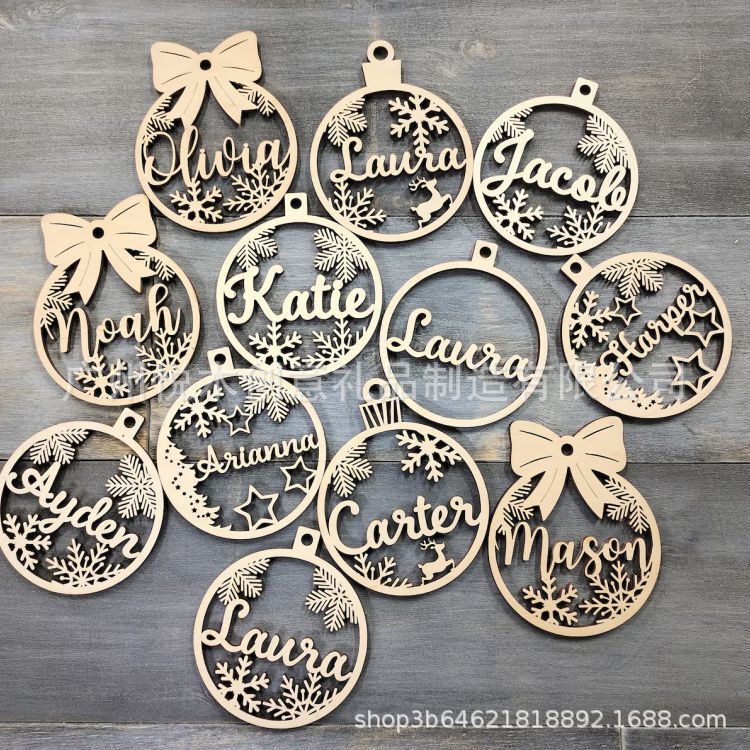 A Customized 2026 Fashionable Christmas Tree Decoration with a Name Laser-Cut Wooden Pendant A Customized 2026 Fashionable Christmas Tree Decoration with a Name Laser-Cut Wooden Pendant