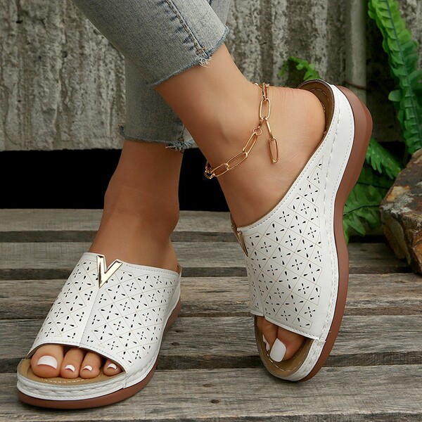 fashionable mule wedge heel