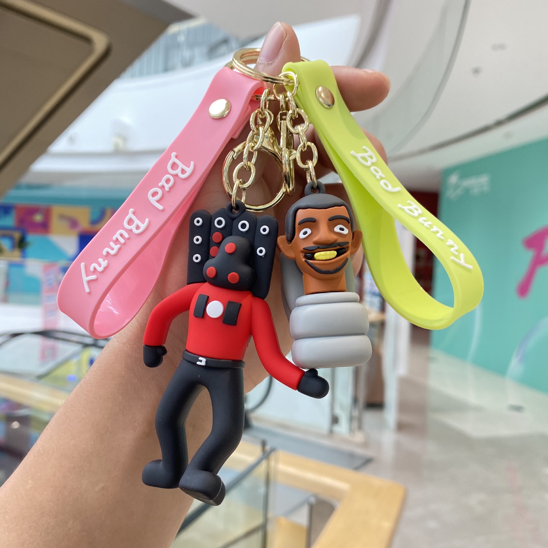 Cross-border skibidi aseo hombre llavero muñeca mochila colgante adornos de coche pequeño regalo al por mayor