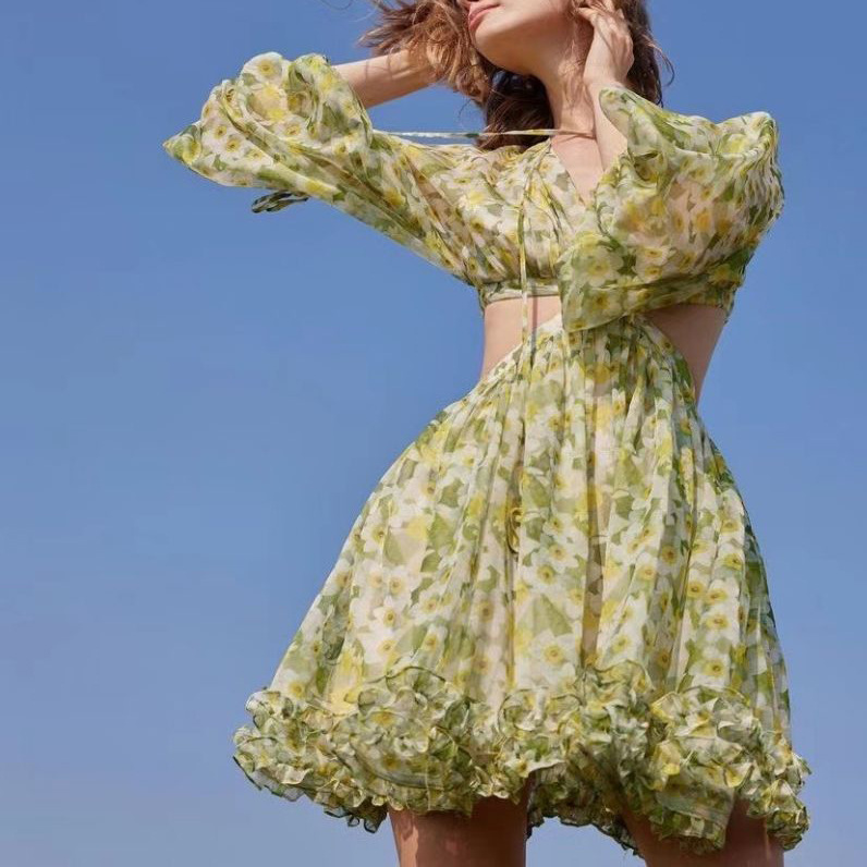 Summer super fairy dress 2021 new lanterns sleeves blossoming chiffon v leader waist elegant A word dress