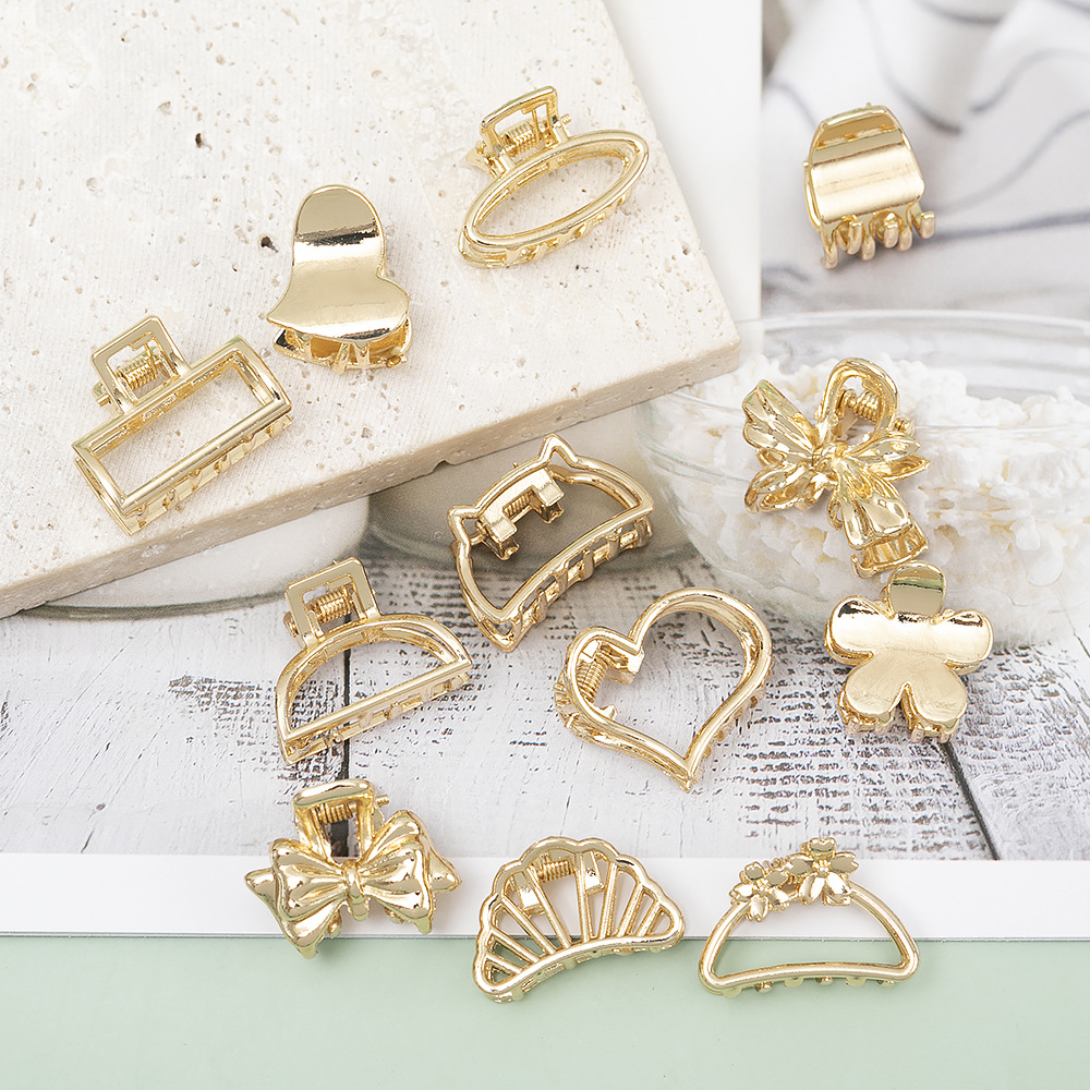 Daily Occasion Metal Material Simple Style Square Oval Heart Shape Metal Plating Hair Claws 1 Piece
