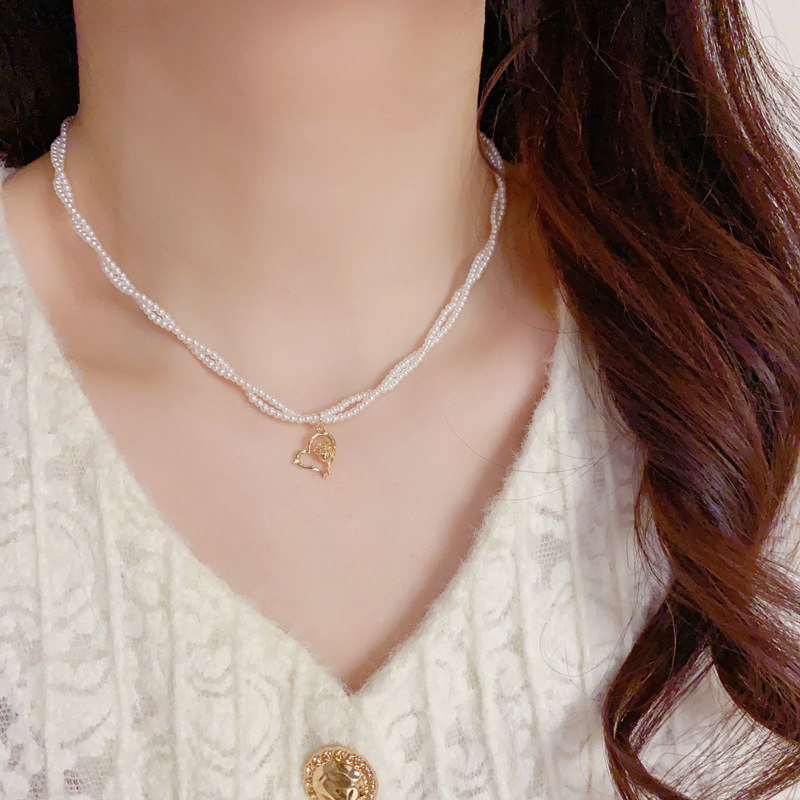 Double-layered Heart Pendant Necklace With Pearls In Gold Finish_voghion.com