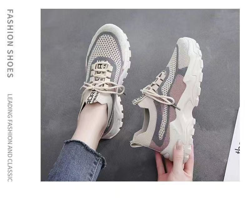 2026 primavera y verano nuevos zapatos deportivos de mujer red rojo transpirable suave lienzo casual ligero para correr zapatos de suela gruesa