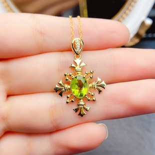 New natural olivine pendant S925 silver inlaid main stone 6*8mm Joker net red explosions women's jewelry wholesale