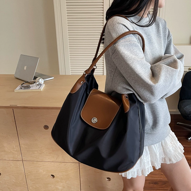 Capacious shoulder bag, fashionable one-shoulder bag