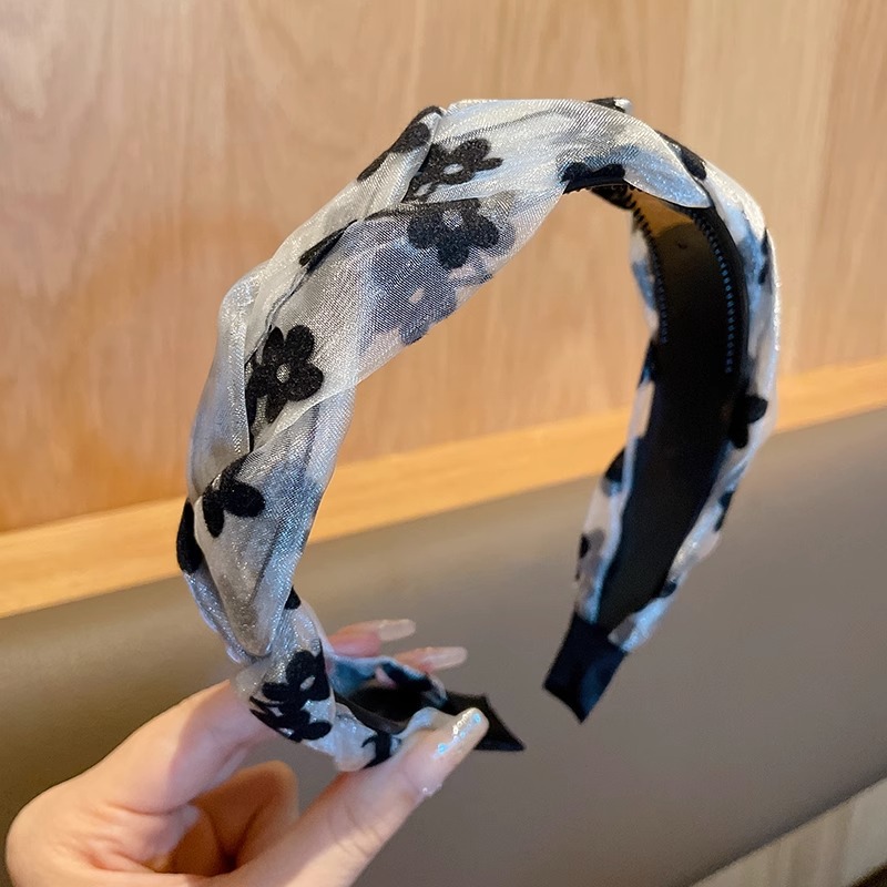 Flores de malla transparente.