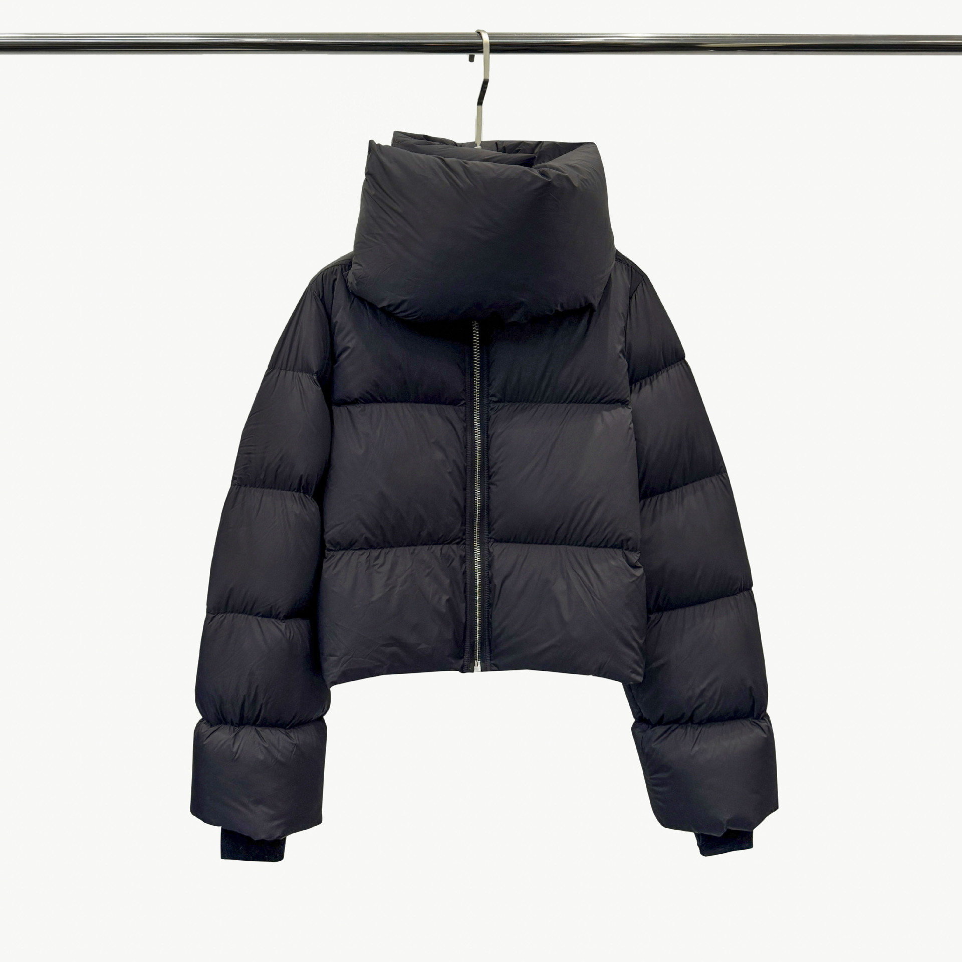2026 New Style Goose Down Jacket Main Line Scarf Down Jacket Outerwear High Neck Color Block Short Dark Goose Down Jacket for Men and Women