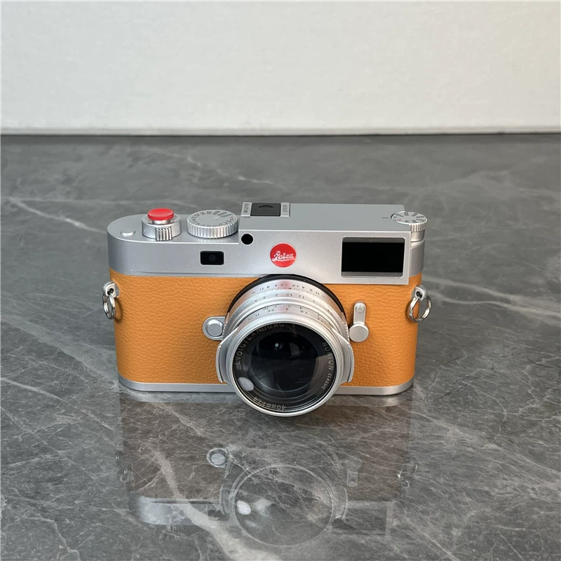 Retro camera model prop M‑style, detachable lenses, painted plastic body, strap, display options