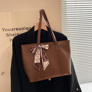 2023 New Fashionable Retro Commuter Commuter Commuter Commuter Commuter Commuter Commuter Commuter Commuter Commuter Commuter Commuter Commuter High-end Tote Bag Women's High-end Tote Bag College Student Class Bag for Women