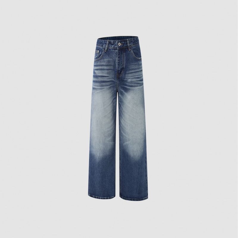 Deep blue washed whiskered A-line straight-leg jeans, versatile for commuting, a true workhorse Deep blue washed whiskered A-line straight-leg jeans, versatile for commuting, a true workhorse