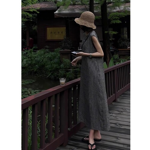 2025 summer new style retro simple strapless linen dress, pear shaped slimming all-match temperament plaid straight skirt