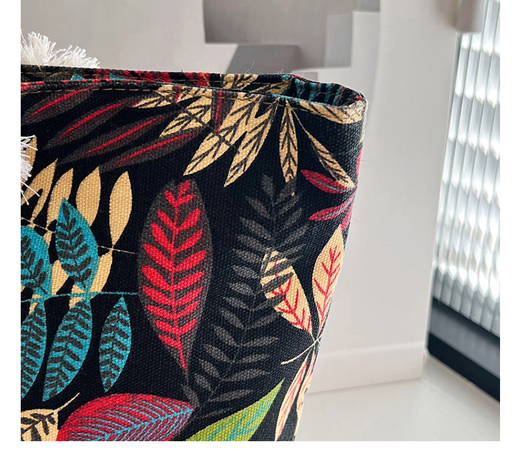 Women's Medium Canvas Geometric Stripe Streetwear Sewing Thread Square Zipper Tote Bag display picture 3