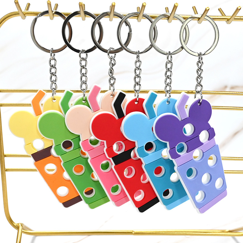 Hole Hole Colgante de llaver PVC pegamento blando DIY colgante de bolsas escolares colgante Amazon decoración regalos al por mayor stock image 5