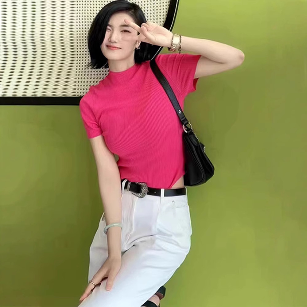 Áo thun nữ ngắn tay cổ tròn tôn dáng chất lụa băng mềm mại — Màu đen chi tiết 3