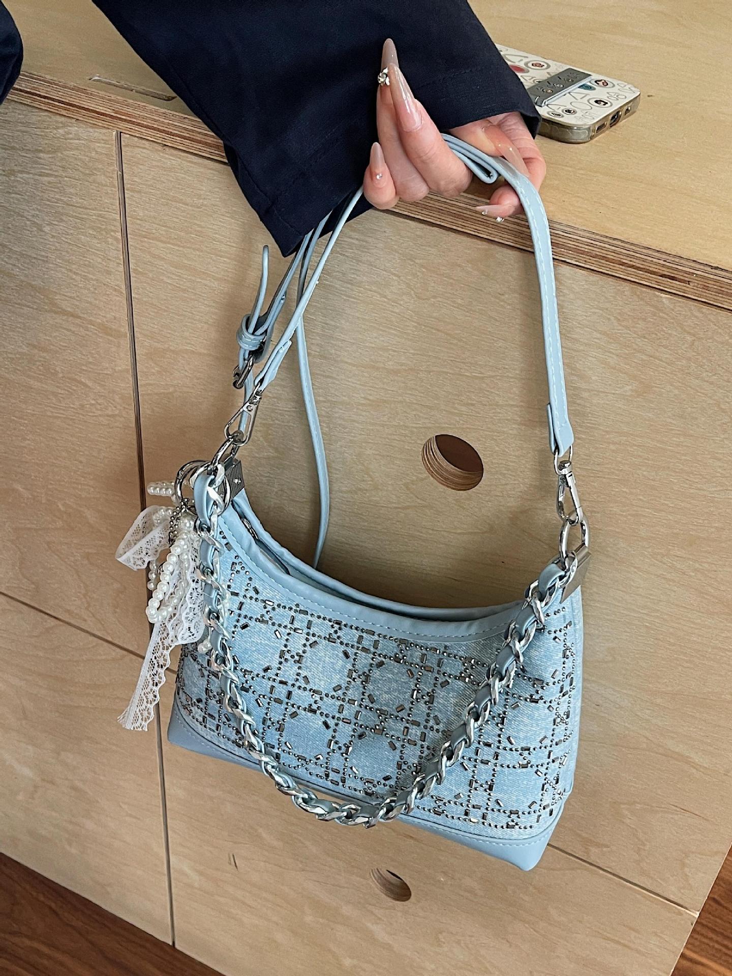 Bolso de axila de cadena de diamantes calientes de verano para mujer 2025 nuevo bolso de hombro de moda de moda bolsa de mensajero de moda de nicho