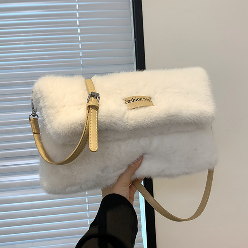 This year's popular Korean version of for women in 2023, new trendy large capacity single shoulder crossbody plush_voghion.com