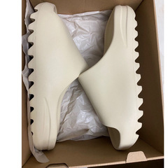 莆田yeezyココナツスリッパ男性は夏に滑り止め防臭を着て糞感を踏んでいる