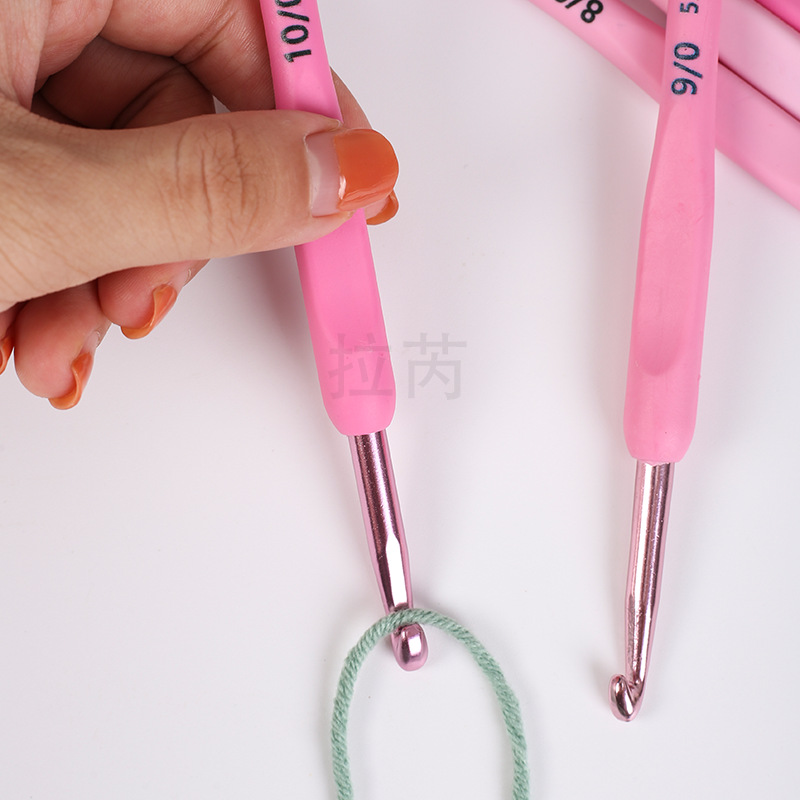 Herramientas de ganchillo rosado gradiente de ganchillo suéter de mano muñeca tejida bolsa de suéter aguja de lana aguja de ganchillo de mango suave