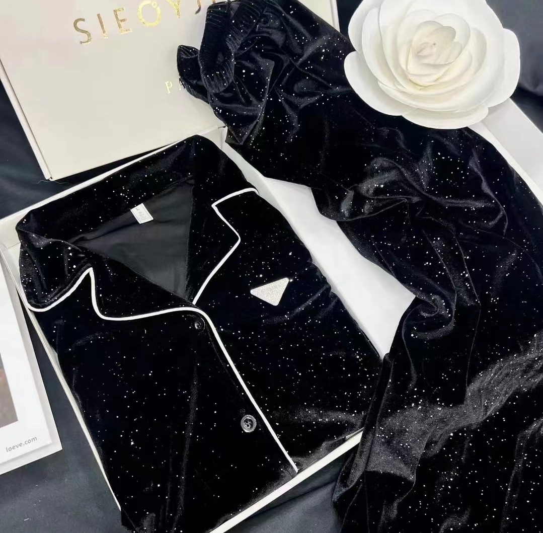 630g Weight Long Sleeve Sleeve Length Home Women's Elegant Luxurious Solid Color Polyester Fleece Pants Sets Pajama Sets