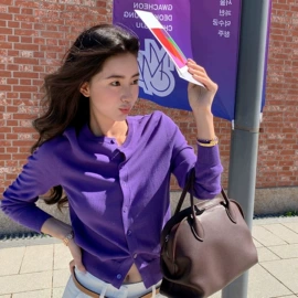 女式针织衫;女式T恤;毛衣