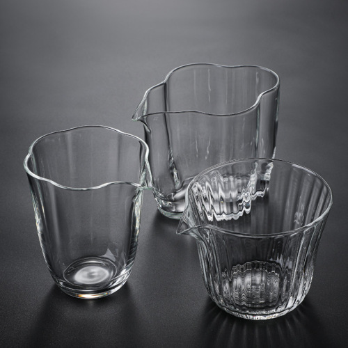 Japanese-style short cloud fair cup heat-resistant glass tea dispenser Kung Fu tea set tea sea household high-end public cup water cup