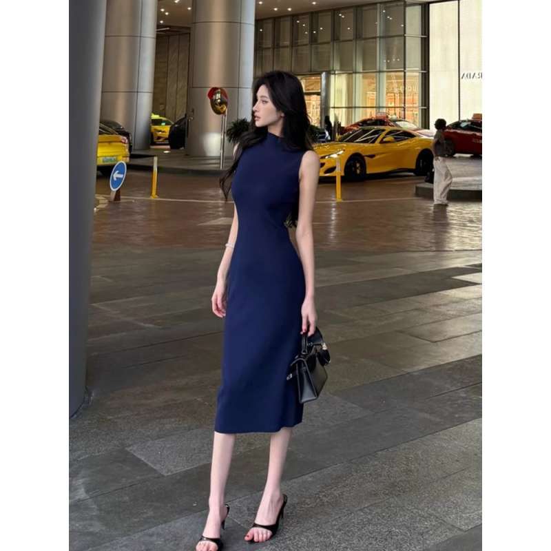 2026 Early Autumn Elegant Socialite Hong Kong Style Retro Half-Turtleneck Sweater Knit Vest with Inner Layer Long Dress 2026 Early Autumn Elegant Socialite Hong Kong Style Retro Half-Turtleneck Sweater Knit Vest with Inner Layer Long Dress